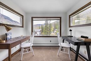 Bighorn by Avantstay Spacious Ski Cabin w/ Sprawling Porch, Views & Ho