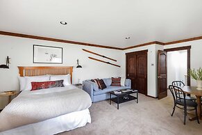 Bighorn by Avantstay Spacious Ski Cabin w/ Sprawling Porch, Views & Ho