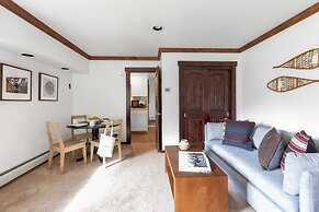 Bighorn by Avantstay Spacious Ski Cabin w/ Sprawling Porch, Views & Ho