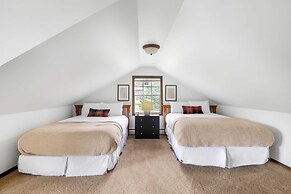 Bighorn by Avantstay Spacious Ski Cabin w/ Sprawling Porch, Views & Ho