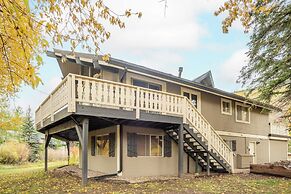 Bighorn by Avantstay Spacious Ski Cabin w/ Sprawling Porch, Views & Ho
