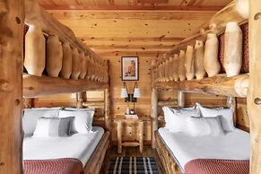 Sugarland by Avantstay Sleeps 28! Home Theatre! Two Hot Tubs! Indoor P