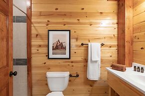 Sugarland by Avantstay Sleeps 28! Home Theatre! Two Hot Tubs! Indoor P