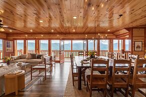 Sugarland by Avantstay Sleeps 28! Home Theatre! Two Hot Tubs! Indoor P