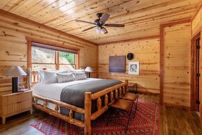 Sugarland by Avantstay Sleeps 28! Home Theatre! Two Hot Tubs! Indoor P