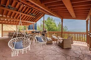 Sugarland by Avantstay Sleeps 28! Home Theatre! Two Hot Tubs! Indoor P