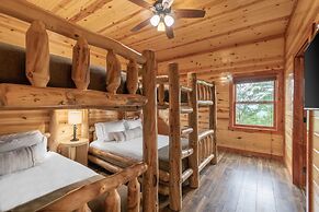 Sugarland by Avantstay Sleeps 28! Home Theatre! Two Hot Tubs! Indoor P