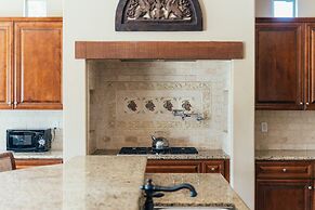Desert Grove by Avantstay Oasis Retreat w/ Pool & BBQ Grill!
