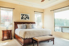 Desert Grove by Avantstay Oasis Retreat w/ Pool & BBQ Grill!