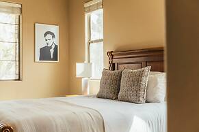 Desert Grove by Avantstay Oasis Retreat w/ Pool & BBQ Grill!