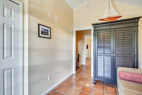 Cottage by the Pool by Avantstay w/ Balcony, BBQ & Shared Pool! Month 