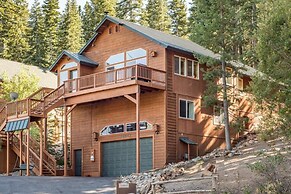 Golden Summit by Avantstay Stunning Secluded Cabin w/ Access to Tahoe 