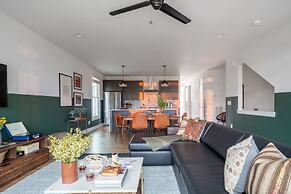 Tammy by Avantstay Chic 4BR Condo in Heart of Nashville