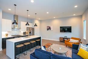 Franklin by Avantstay Trendy Townhouse in Great Location w/ Private Ro