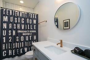 Franklin by Avantstay Trendy Townhouse in Great Location w/ Private Ro