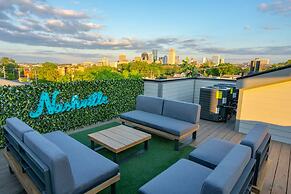 Franklin by Avantstay Trendy Townhouse in Great Location w/ Private Ro