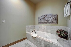 Mont Cervin #32 by Avantstay Ski In Ski Out Home in Silver Lake Villag