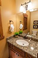 Norfolk Retreat by Avantstay Luxurious Mountain Home w/ Hot Tub