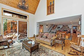 Lagunita Shores by Avantstay Beautiful Lakefront Mansion w/ Hot Tub & 