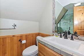 Lagunita Shores by Avantstay Beautiful Lakefront Mansion w/ Hot Tub & 