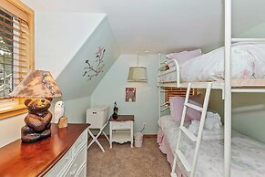 Lagunita Shores by Avantstay Beautiful Lakefront Mansion w/ Hot Tub & 