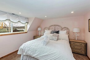 Lagunita Shores by Avantstay Beautiful Lakefront Mansion w/ Hot Tub & 