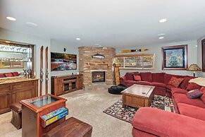 Lagunita Shores by Avantstay Beautiful Lakefront Mansion w/ Hot Tub & 