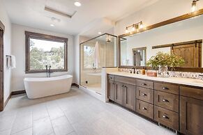 Starview at Brasada Ranch Resort by Avantstay Stunning Home w/ Hottub 