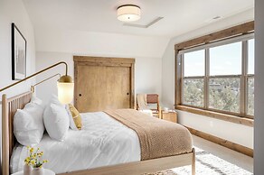 Starview at Brasada Ranch Resort by Avantstay Stunning Home w/ Hottub 