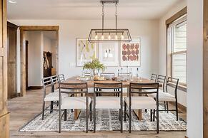 Starview at Brasada Ranch Resort by Avantstay Stunning Home w/ Hottub 