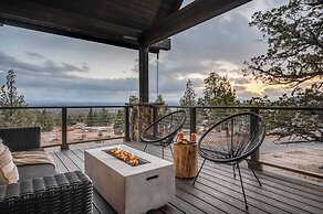 Starview at Brasada Ranch Resort by Avantstay Stunning Home w/ Hottub 