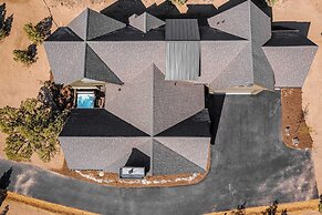 Starview at Brasada Ranch Resort by Avantstay Stunning Home w/ Hottub 