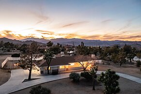 Mojave Moon by Avantstay Modern & Bright JT Home in Great Location w/ 