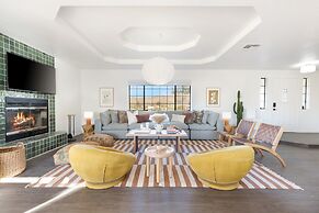 Mojave Moon by Avantstay Modern & Bright JT Home in Great Location w/ 