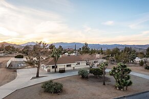 Mojave Moon by Avantstay Modern & Bright JT Home in Great Location w/ 
