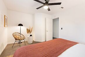 Mojave Moon by Avantstay Modern & Bright JT Home in Great Location w/ 