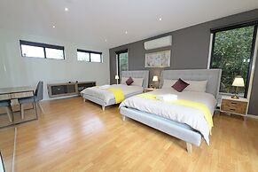 Luxury 7BRM Lakeside BigHouse Point Cook