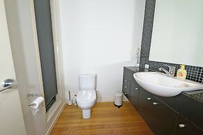 Luxury 7BRM Lakeside BigHouse Point Cook