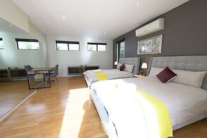 Luxury 7BRM Lakeside BigHouse Point Cook