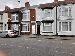 Immaculate 3-bed House in Middlesbrough With Wifi