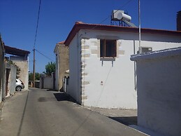 Traditional Luxury Villa in Fres