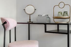 Knock Knock style inn