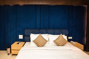 Royal Raj Hotel & Condominium