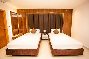 Royal Raj Hotel & Condominium