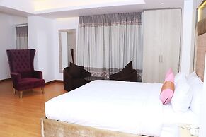 Royal Raj Hotel & Condominium