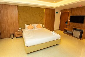 Royal Raj Hotel & Condominium