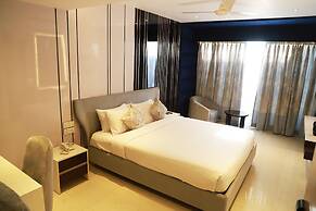 Royal Raj Hotel & Condominium