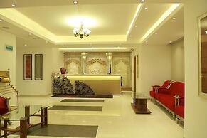 Royal Raj Hotel & Condominium
