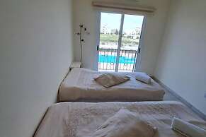 Penthouse-5 Guests-balcony-aircon-parking