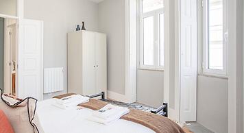 Liiiving in Porto - Art Design Apartment